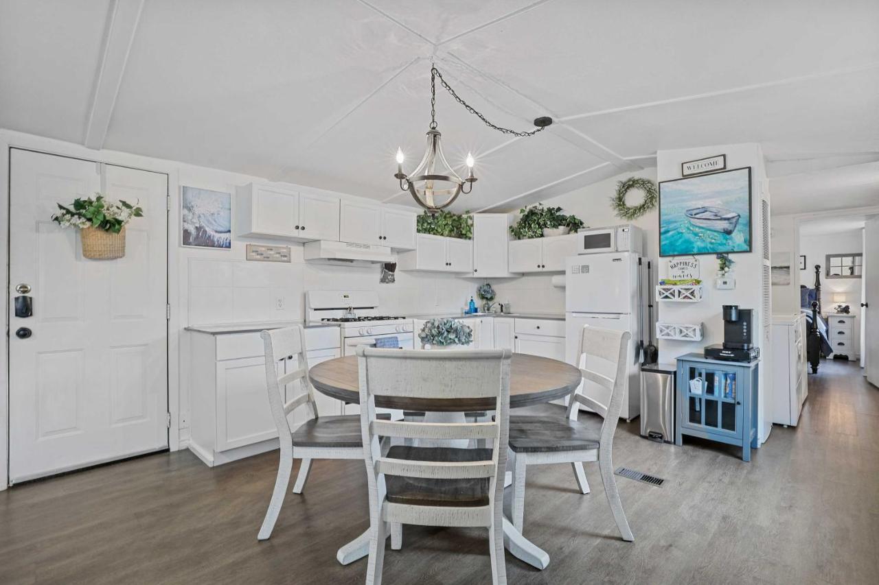 Pet-Friendly Lake Dallas Home Near Lewisville Lake Exterior photo