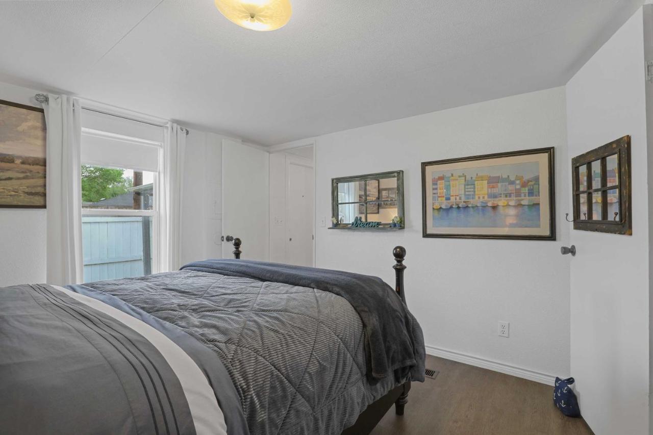 Pet-Friendly Lake Dallas Home Near Lewisville Lake Exterior photo